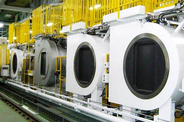 Vacuum carburizing furnace