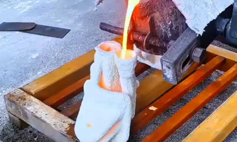 Jak optimalizace umístění brány zlepšuje kvalitu odlévání
